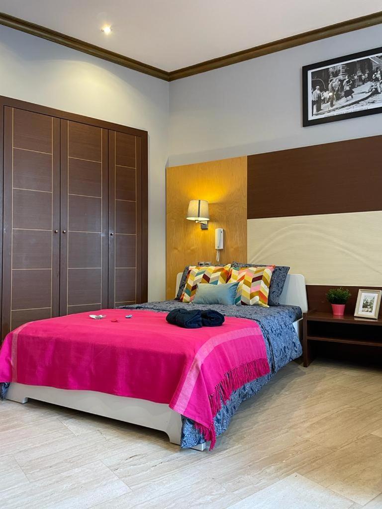 By La Rambla Rooms Барселона Экстерьер фото