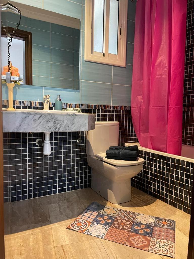 By La Rambla Rooms Барселона Экстерьер фото