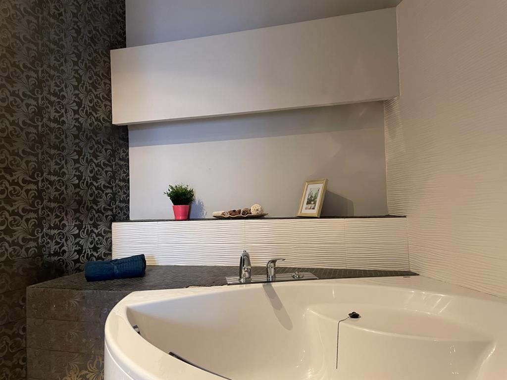By La Rambla Rooms Барселона Экстерьер фото