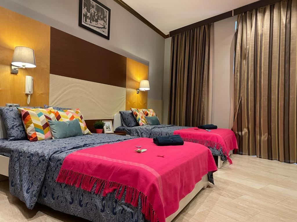 By La Rambla Rooms Барселона Экстерьер фото