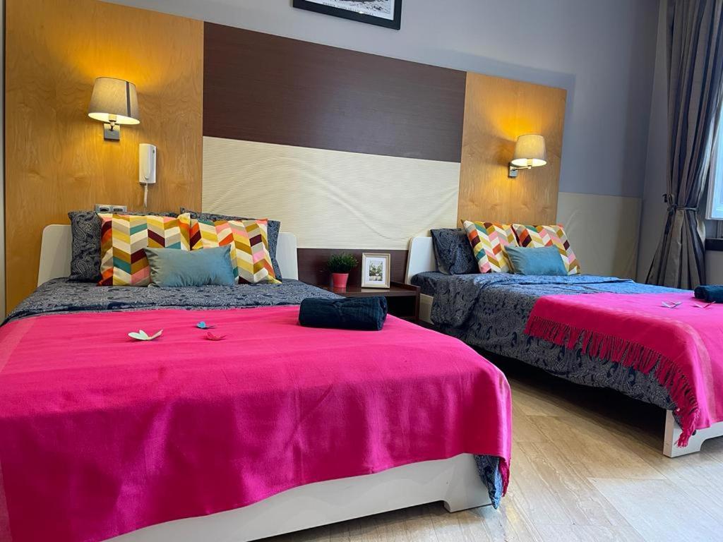 By La Rambla Rooms Барселона Экстерьер фото